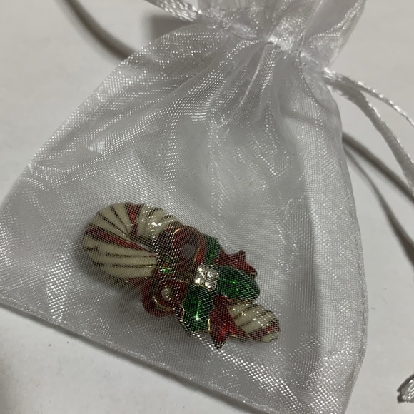 Christmas Vintage Enameled gold tone Candy Cane Pin Brooch - Picture 5 of 5